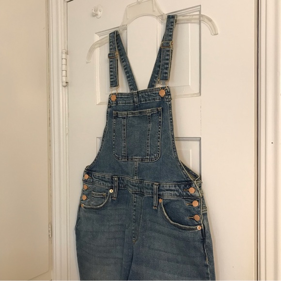 Universal Thread High-Rise Cropped Raw Hem Overalls - Picture 6 of 9
